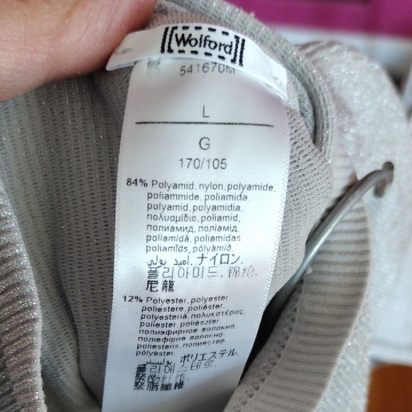 Wolford metallic long sleeved bodysuit. EUC. Size L. - Picture 3 of 8